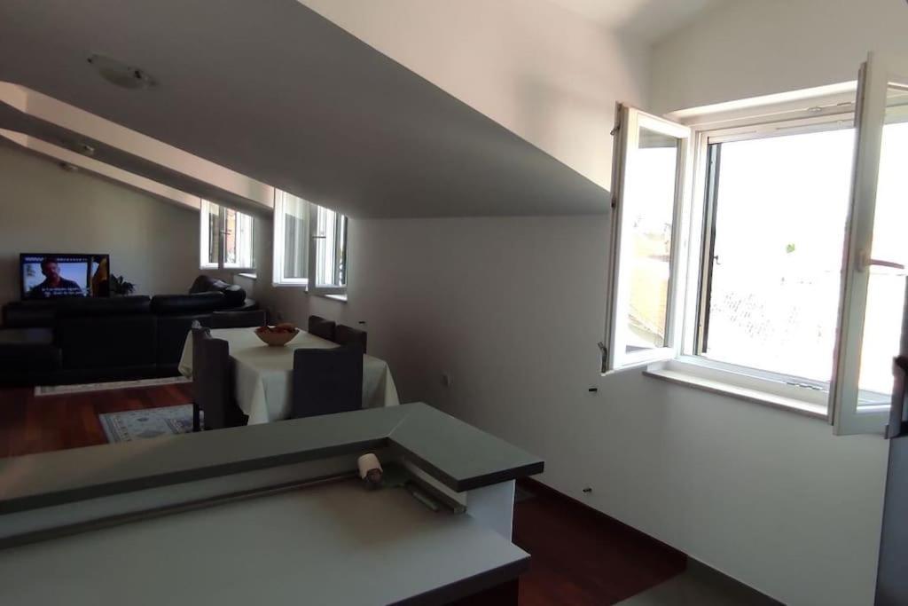 Luxury City Centre Apartment With Stunning View Omiš Exteriér fotografie