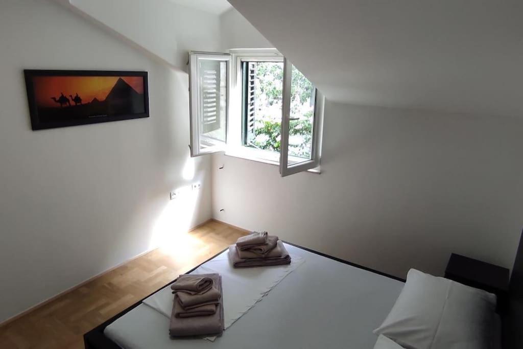 Luxury City Centre Apartment With Stunning View Omiš Exteriér fotografie