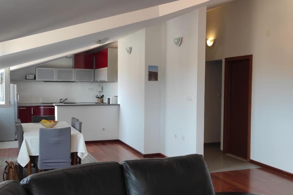 Luxury City Centre Apartment With Stunning View Omiš Exteriér fotografie
